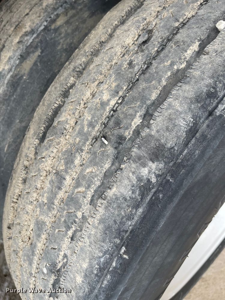 image for item MJ9669 2015 Kruz RAFB-53-102  flatbed trailer