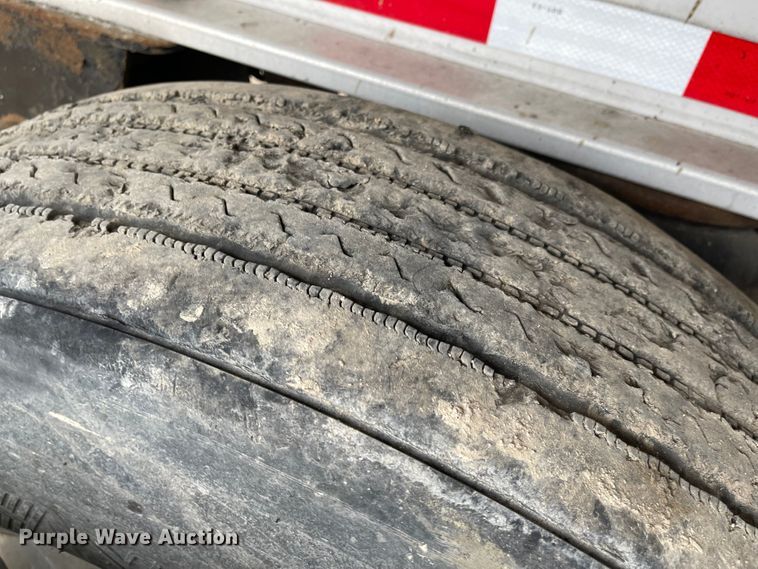 image for item MJ9669 2015 Kruz RAFB-53-102  flatbed trailer