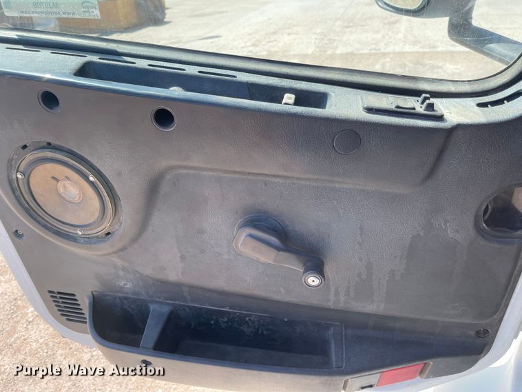 image for item MJ9708 1998 Volvo VN semi truck