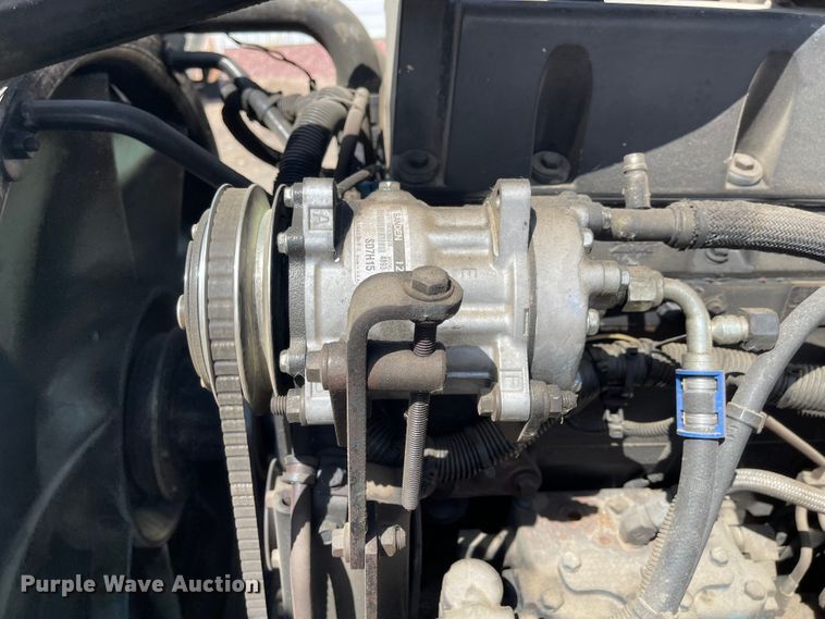 image for item MJ9708 1998 Volvo VN semi truck