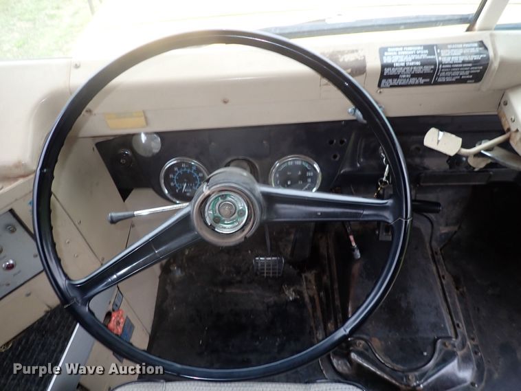 image for item DI1915 1991 Chevrolet  school bus