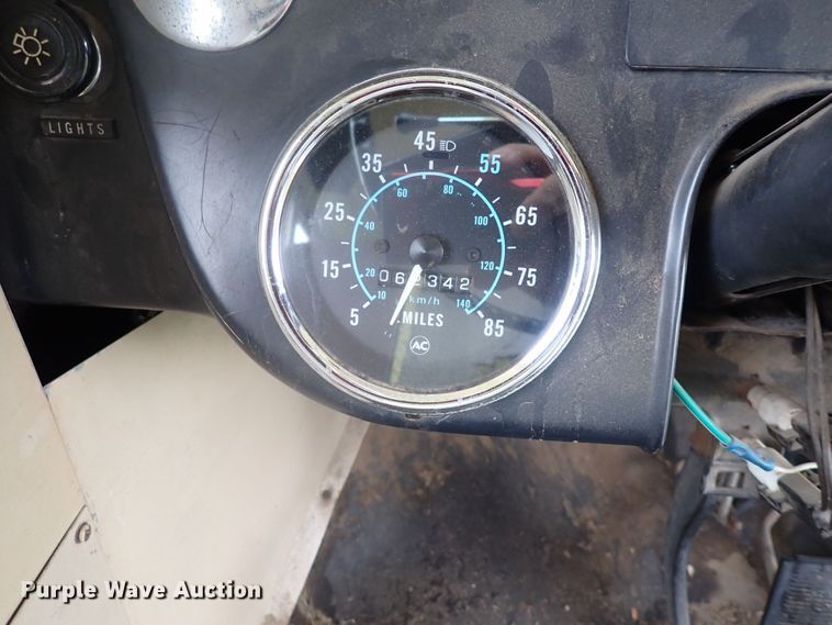 image for item DI1915 1991 Chevrolet  school bus