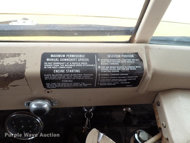 image for item DI1915 1991 Chevrolet  school bus