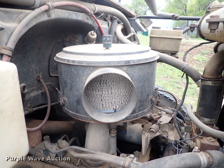 image for item DI1915 1991 Chevrolet  school bus