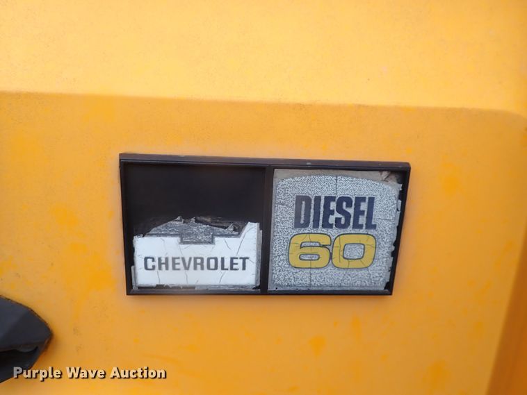 image for item DI1915 1991 Chevrolet  school bus