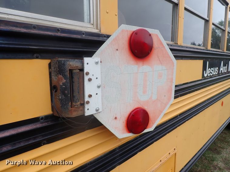 image for item DI1915 1991 Chevrolet  school bus