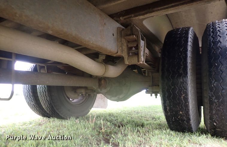 image for item DI1915 1991 Chevrolet  school bus