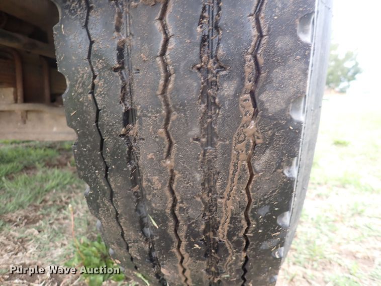 image for item DI1915 1991 Chevrolet  school bus