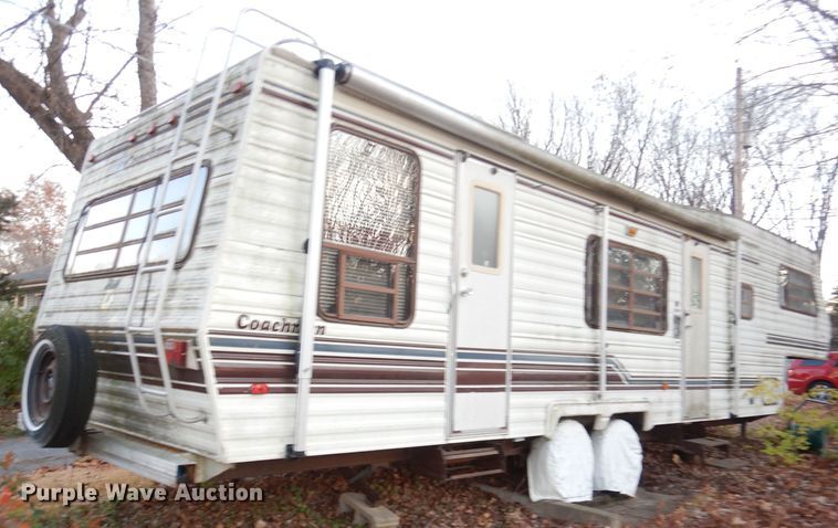 image for item DK3172 1986 Coachmen Classic  camper