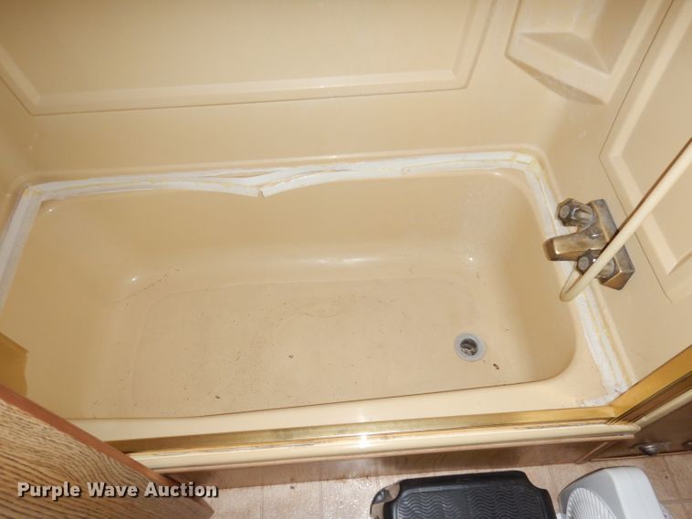 image for item DK3172 1986 Coachmen Classic  camper