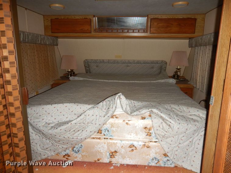 image for item DK3172 1986 Coachmen Classic  camper