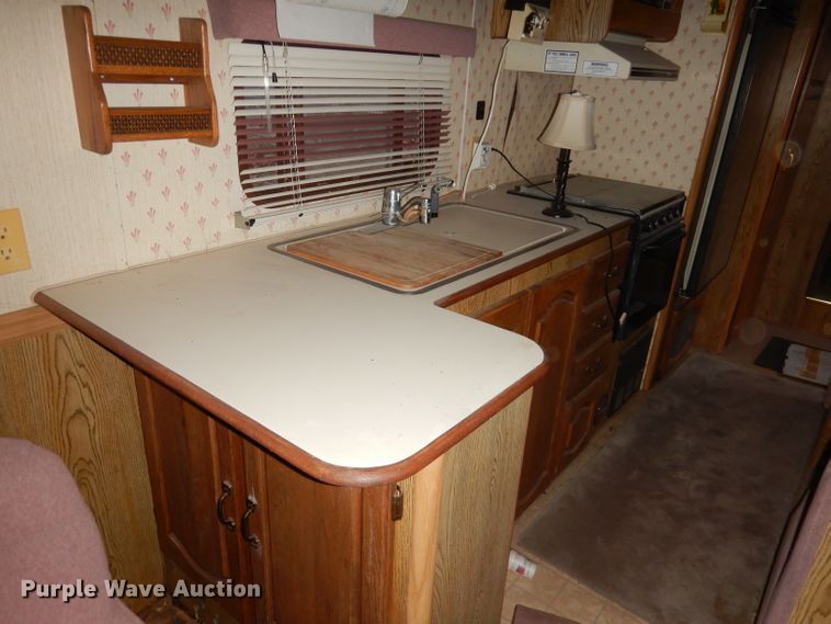 image for item DK3172 1986 Coachmen Classic  camper