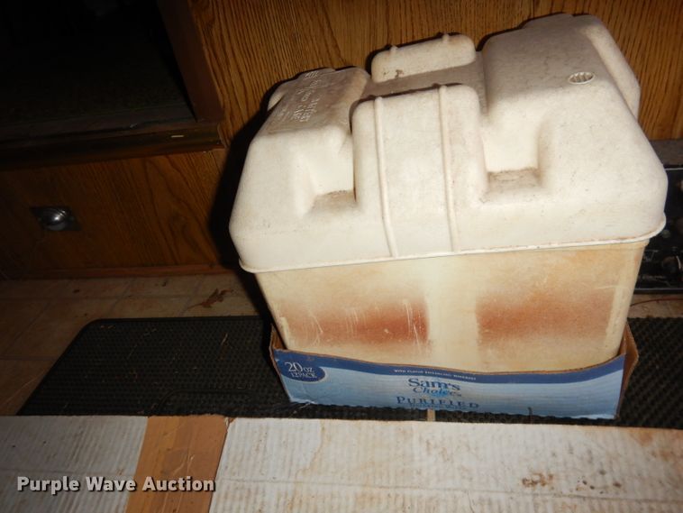 image for item DK3172 1986 Coachmen Classic  camper