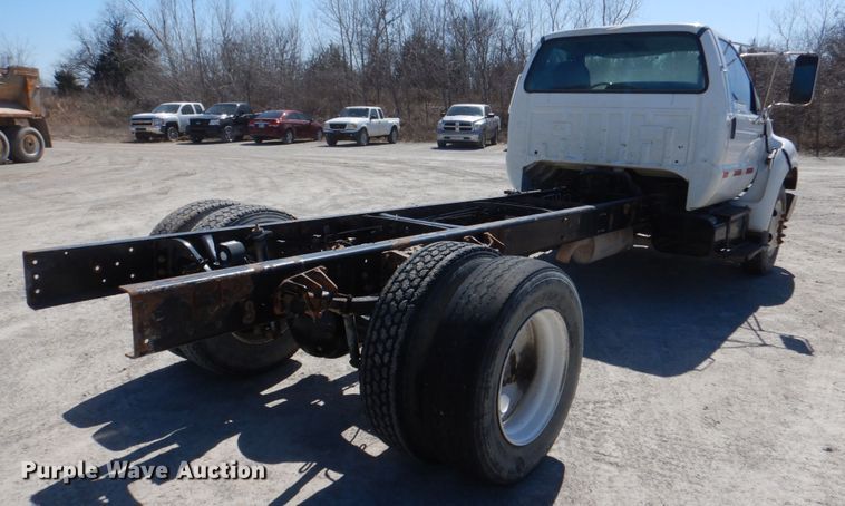 image for item DK3653 2004 Ford F650 Super Duty  truck cab and chassis