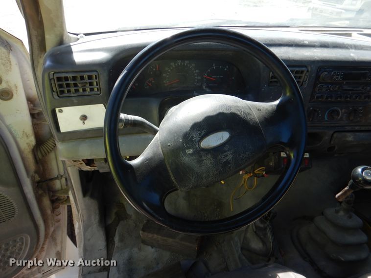 image for item DK3653 2004 Ford F650 Super Duty  truck cab and chassis