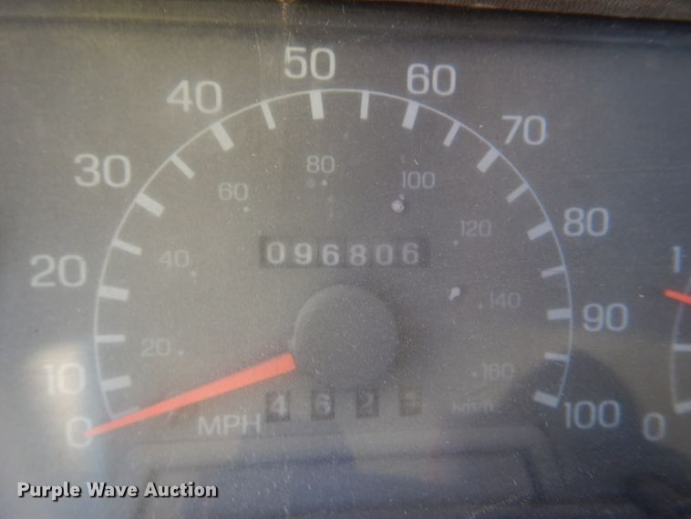 image for item DK3653 2004 Ford F650 Super Duty  truck cab and chassis