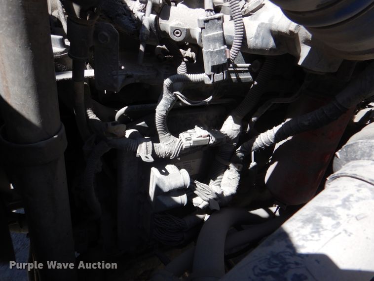 image for item DK3653 2004 Ford F650 Super Duty  truck cab and chassis