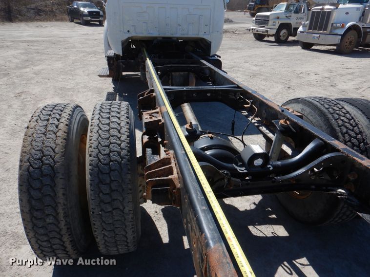 image for item DK3653 2004 Ford F650 Super Duty  truck cab and chassis