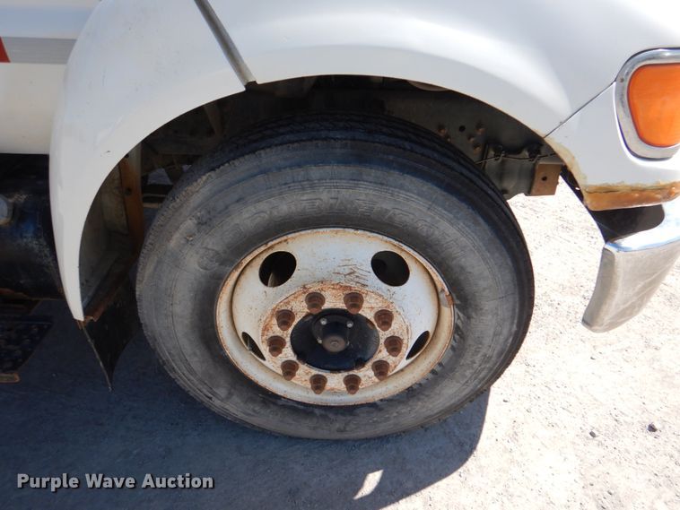 image for item DK3653 2004 Ford F650 Super Duty  truck cab and chassis