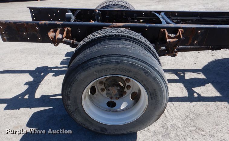 image for item DK3653 2004 Ford F650 Super Duty  truck cab and chassis