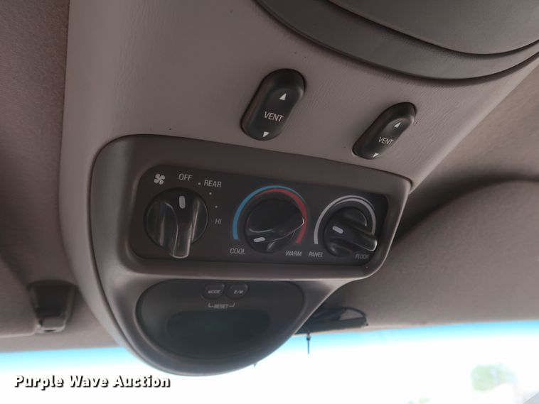 image for item DK3695 2000 Ford Excursion Limited  SUV