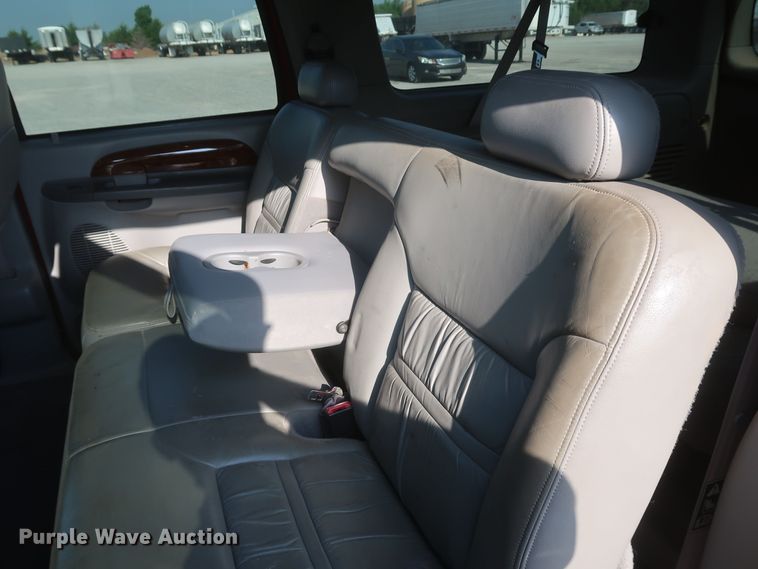 image for item DK3695 2000 Ford Excursion Limited  SUV