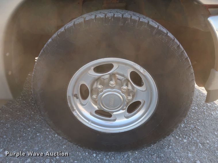 image for item DK3695 2000 Ford Excursion Limited  SUV