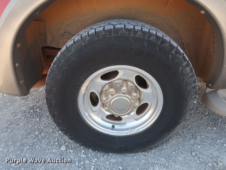 image for item DK3695 2000 Ford Excursion Limited  SUV