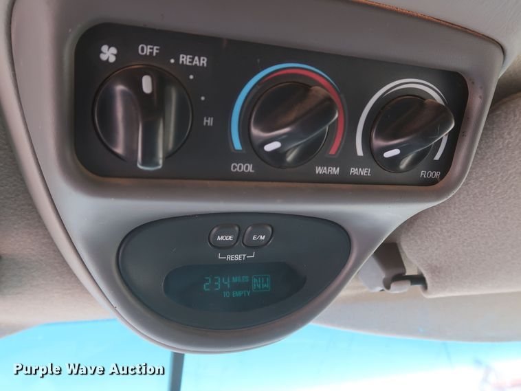 image for item DK3707 1997 Ford Expedition Eddie Bauer  SUV