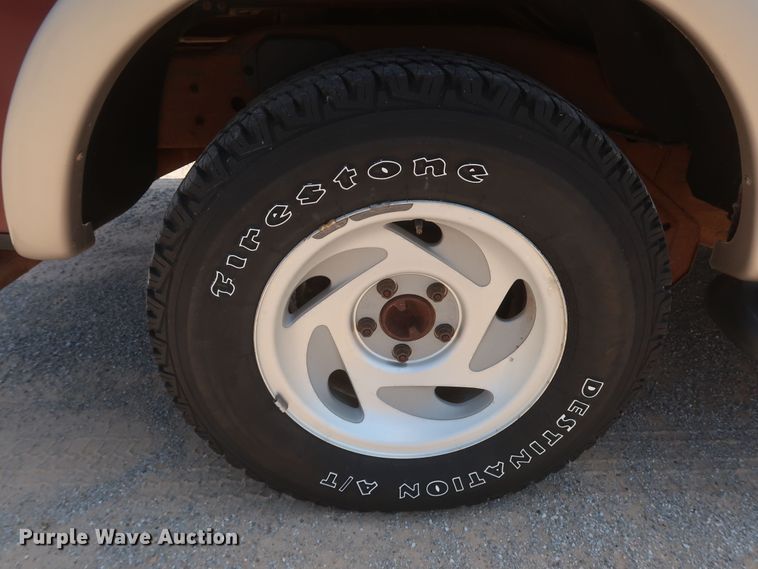 image for item DK3707 1997 Ford Expedition Eddie Bauer  SUV