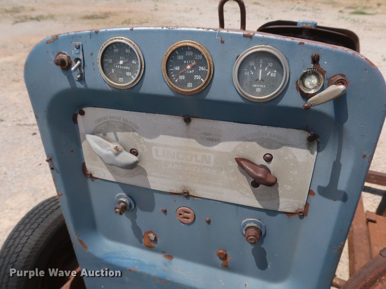 image for item DK3713 Lincoln SA-200  welder