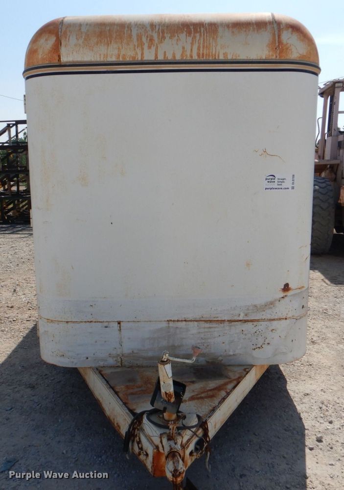 image for item DL0708 2000 Circle C  enclosed cargo trailer