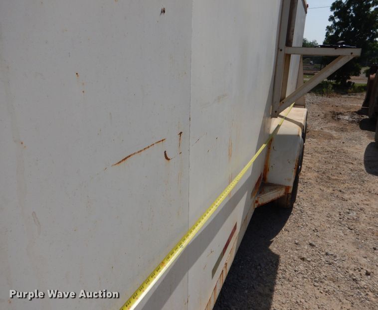 image for item DL0708 2000 Circle C  enclosed cargo trailer