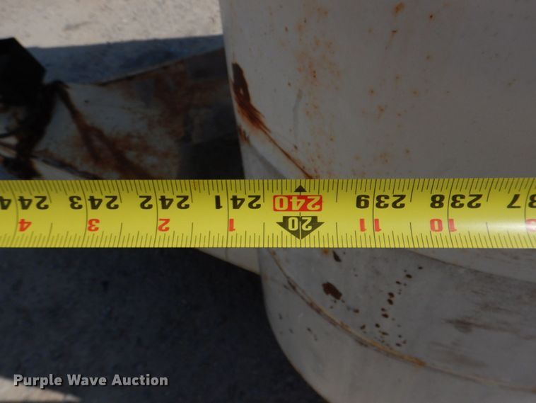 image for item DL0708 2000 Circle C  enclosed cargo trailer