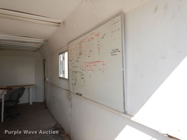 image for item DL0708 2000 Circle C  enclosed cargo trailer