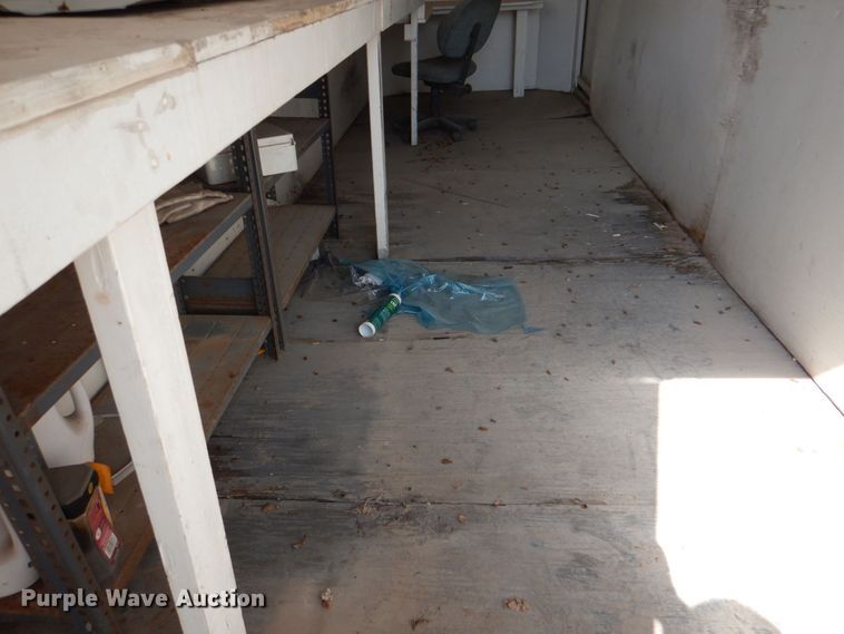 image for item DL0708 2000 Circle C  enclosed cargo trailer