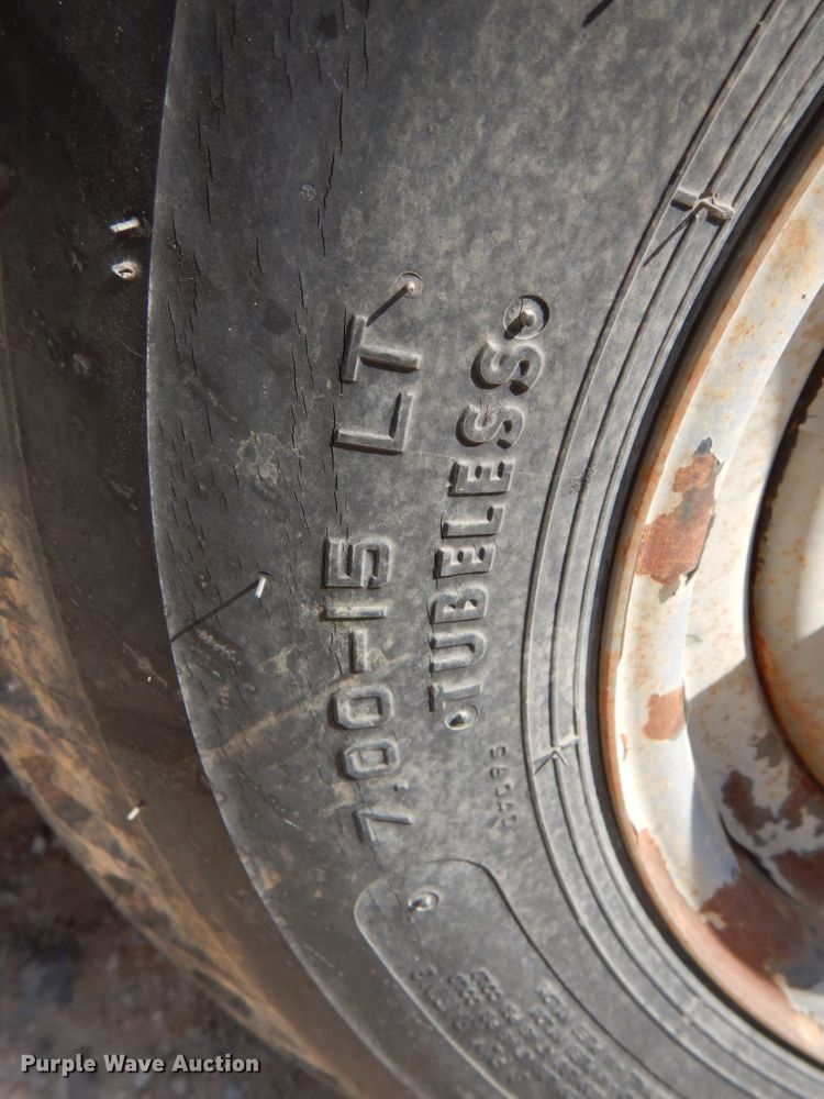 image for item DL0708 2000 Circle C  enclosed cargo trailer