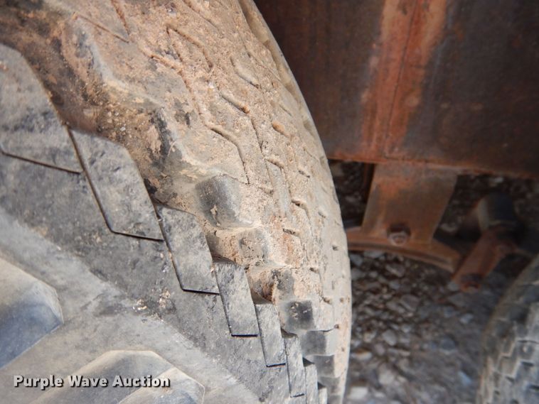 image for item DL0708 2000 Circle C  enclosed cargo trailer