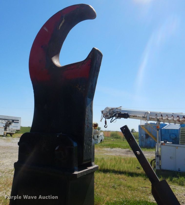 image for item DL4237 Marre  hook lift bed