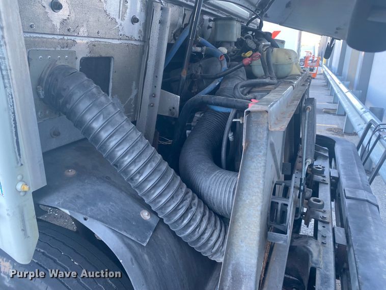 image for item DL6864 2003 Workhorse P42  delivery truck