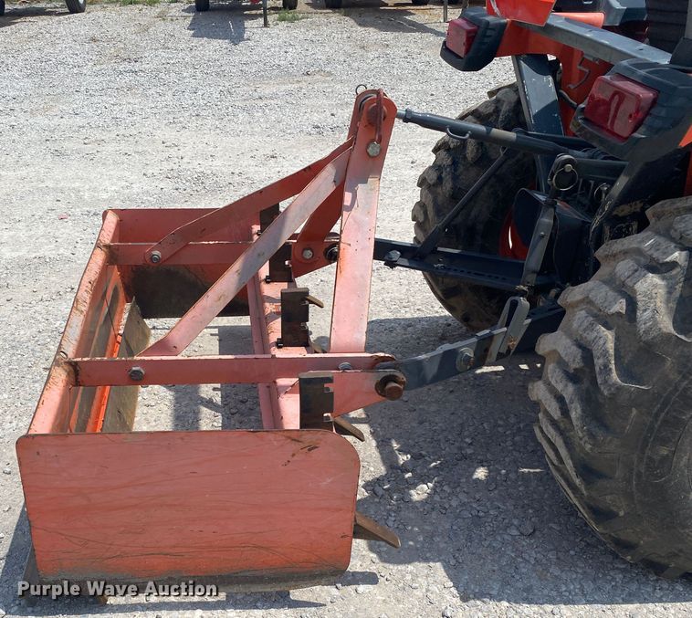 image for item DM4095 Kubota B2601HSD  MFWD tractor