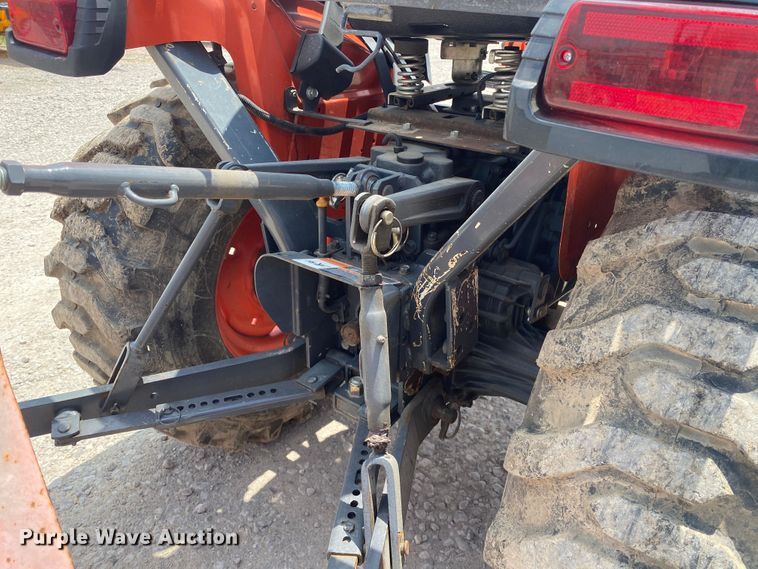 image for item DM4095 Kubota B2601HSD  MFWD tractor