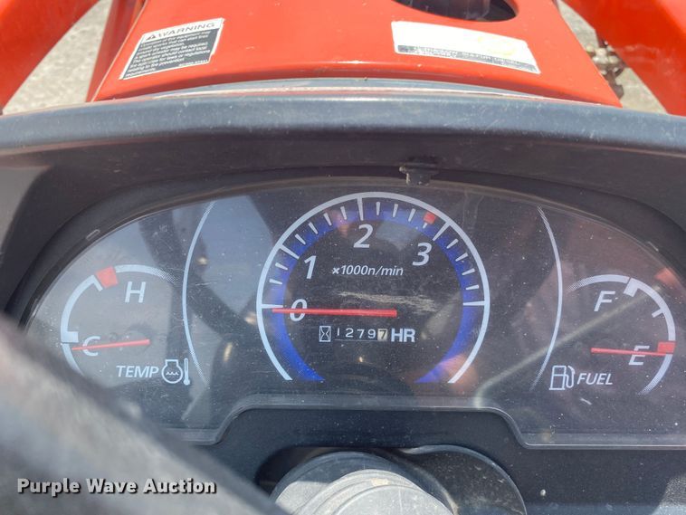 image for item DM4095 Kubota B2601HSD  MFWD tractor