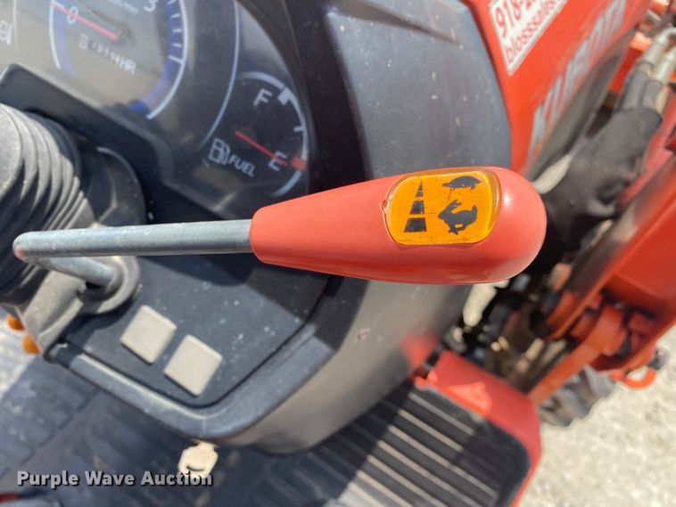 image for item DM4095 Kubota B2601HSD  MFWD tractor