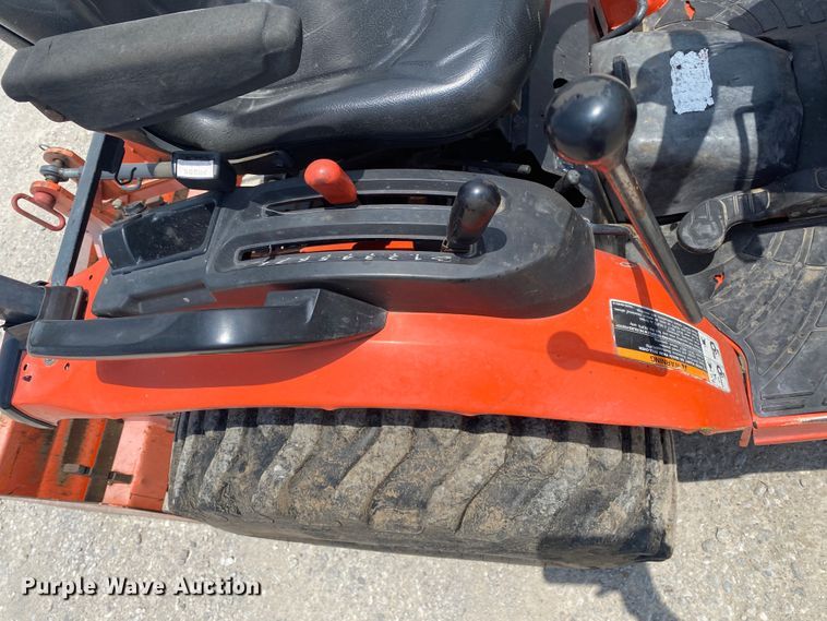 image for item DM4095 Kubota B2601HSD  MFWD tractor