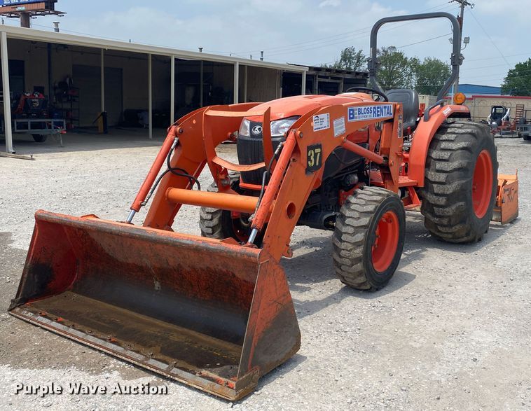 image for item DM4096 Kubota L4701D  MFWD tractor