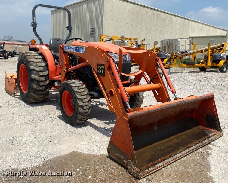 image for item DM4096 Kubota L4701D  MFWD tractor