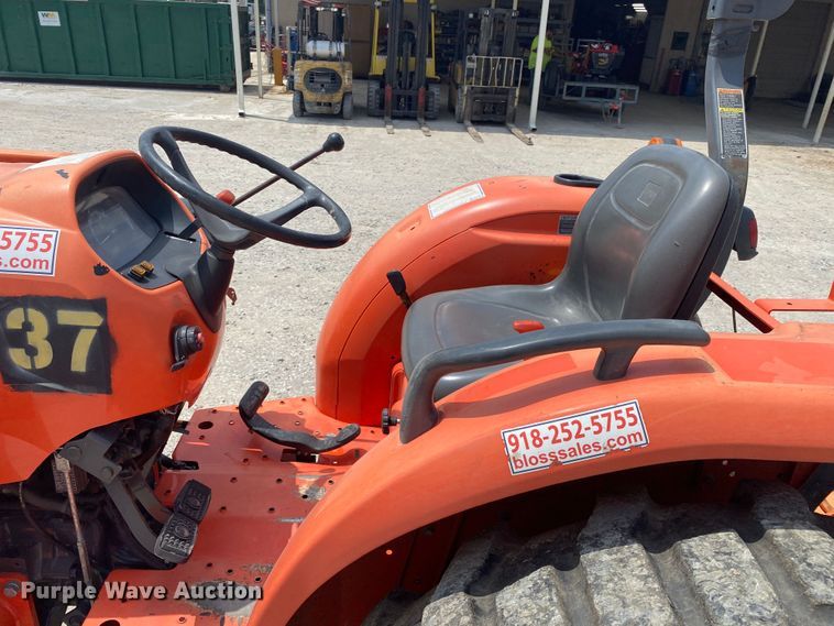 image for item DM4096 Kubota L4701D  MFWD tractor