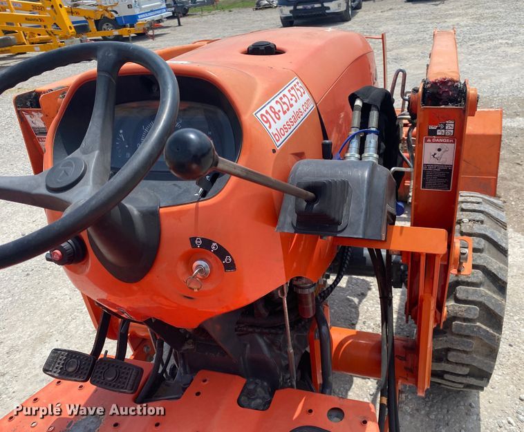 image for item DM4096 Kubota L4701D  MFWD tractor