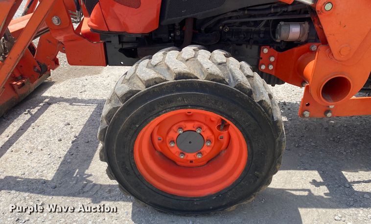 image for item DM4096 Kubota L4701D  MFWD tractor